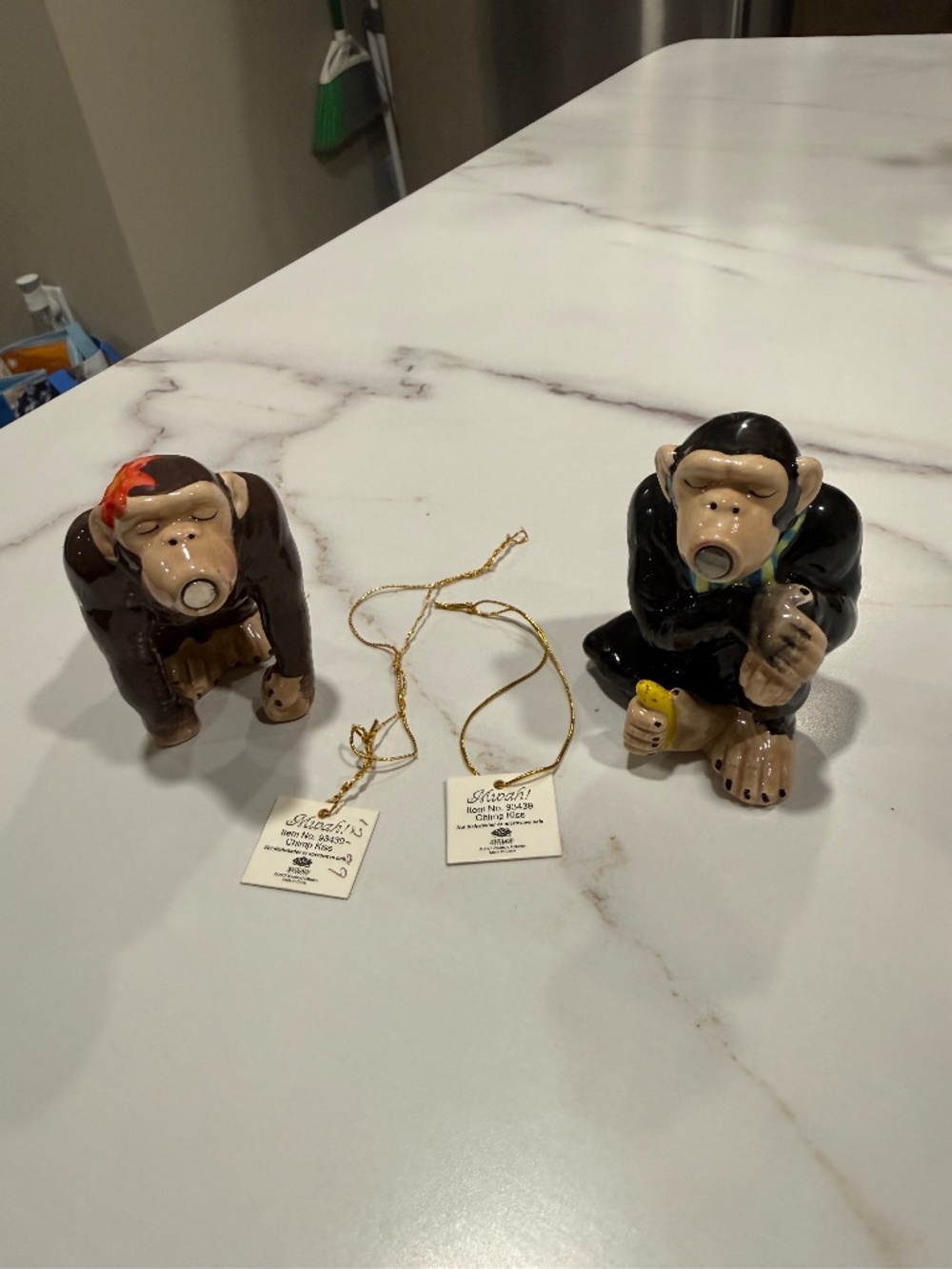 Ceramic Kissing Monkey Chimps salt & pepper shakers are Westland Giftware Mwahi!